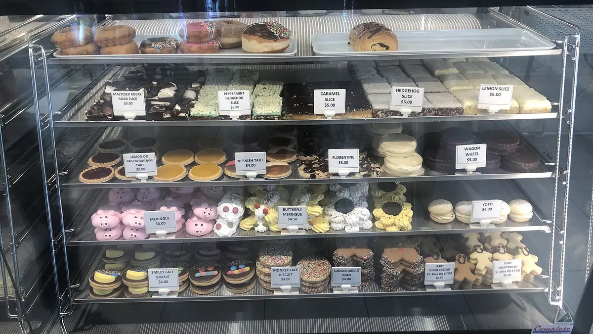 Pumpernicks Bagel Bakery – bakery in Borehamwood town centre